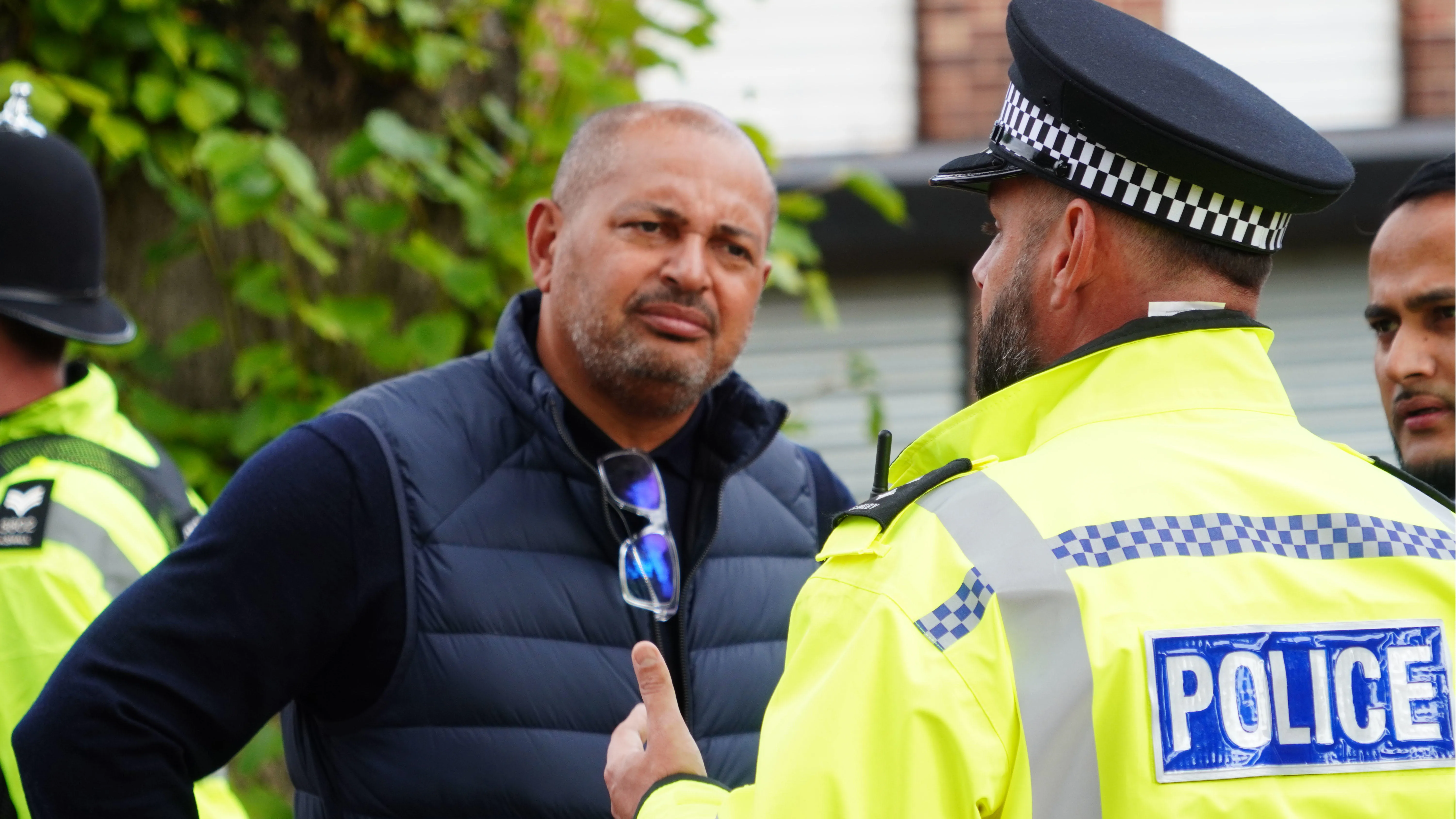 PCC Godden speaking with a Police Inspector