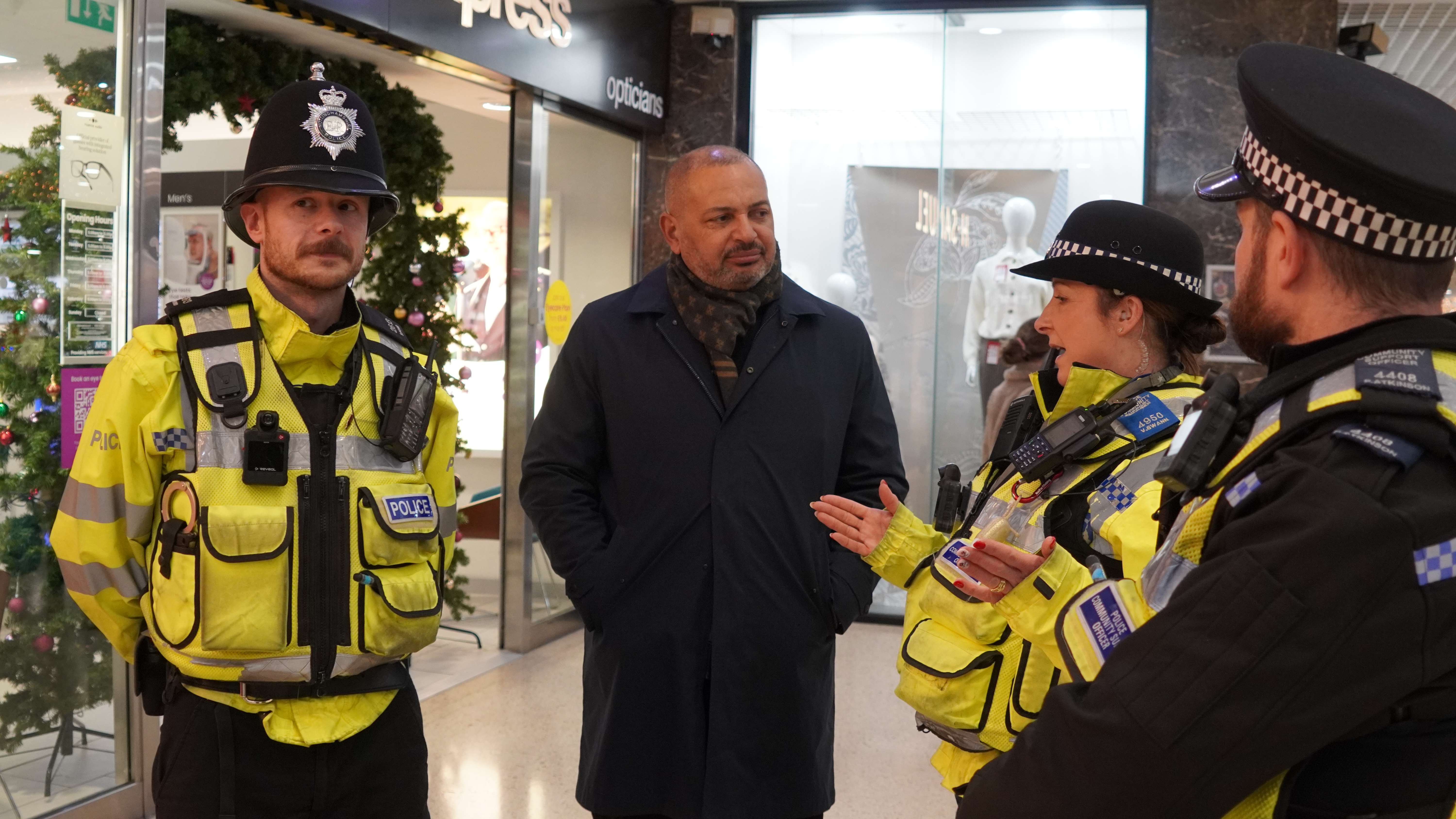 PCC Gary Godden alongside Nottinghamshire Police officers